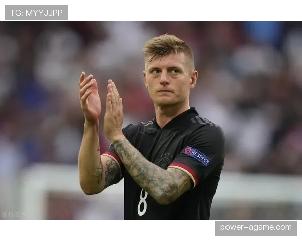 厄德高 vs 克罗斯：传控风格与组织核心差异解析